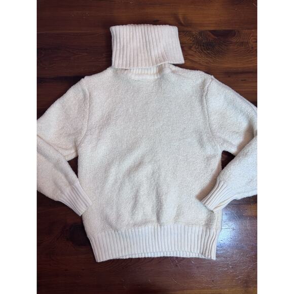 Skyr Sweaters - SKYR Women's Vintage Wool Cream Funnel Neck Pull Over Sweater Size M